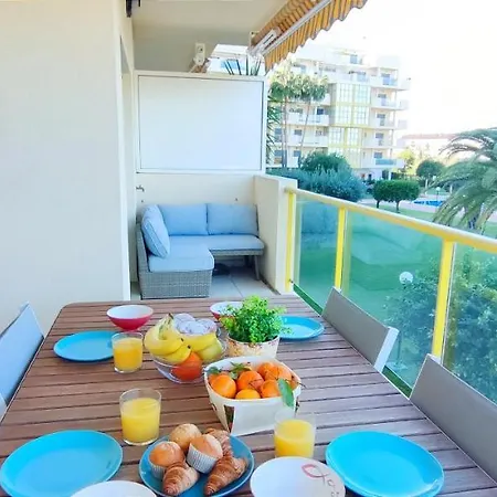 Apartman Lagos Del Castillo By Costa